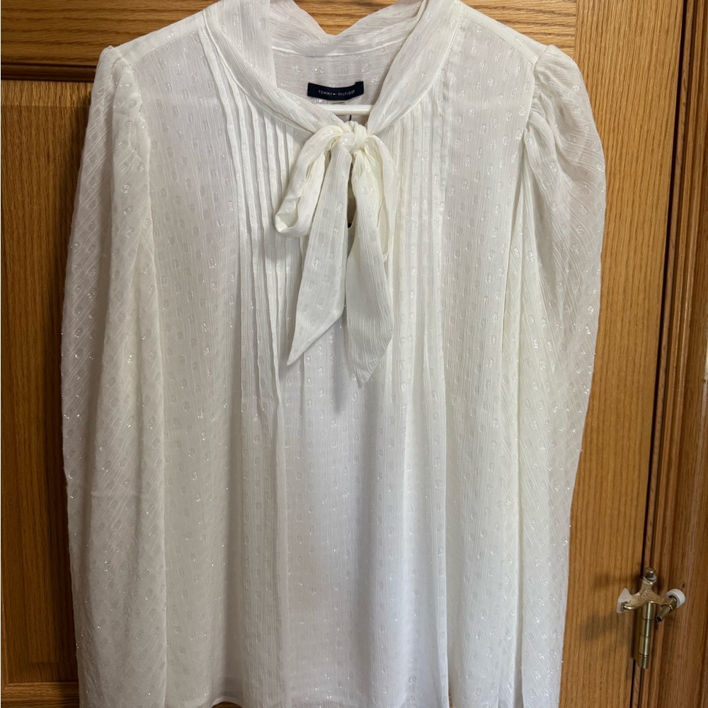 Tommy Hilfiger White Textured Blouse with Bow